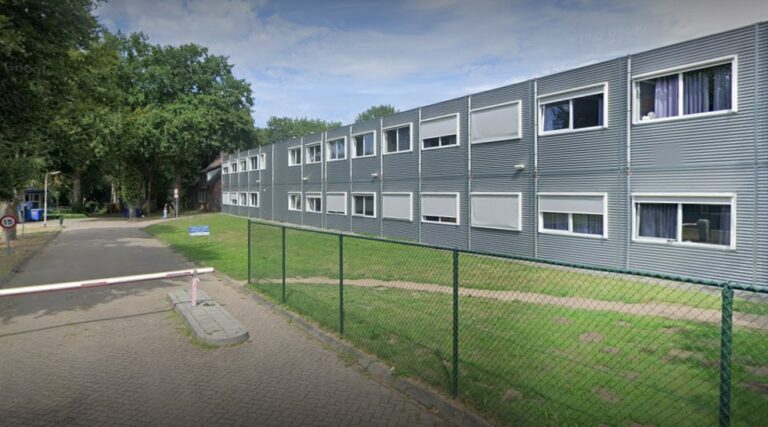 Wageningen: gratis zwemles voor asielzoekers
