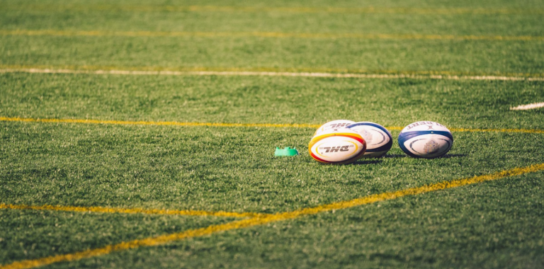 Italië: zwarte rugbyspeler krijgt rotte bananen als kerstcadeau