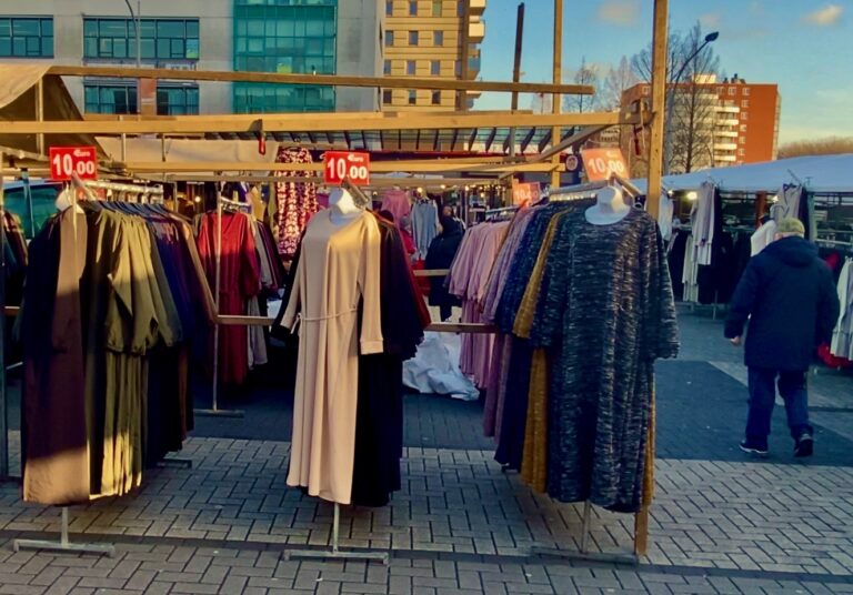 Diep, diep de subculturen in… #Plein 40-45, Amsterdam