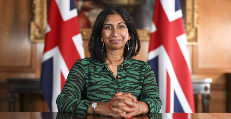 Britse minister naar Rwanda om te praten over deportatie vluchtelingen