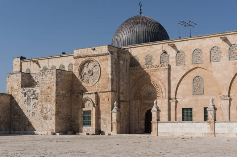 Tweede nacht vol met geweld in Al Aqsa-moskee Jeruzalem