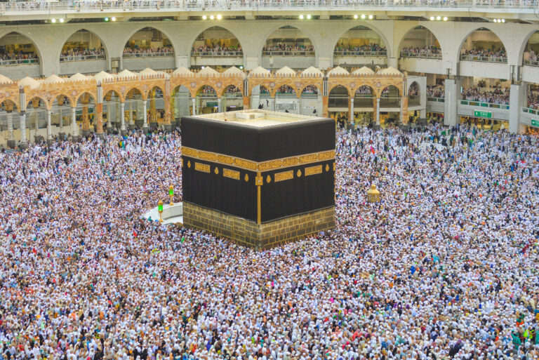 Britse hadj-pelgrims klagen over ontbrekend geld en geannuleerde boekingen