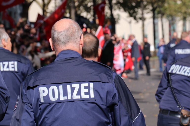 Duitse politie doet inval op kantoor van Turkije-gezinde Sabah journalisten