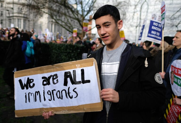 Vluchtelingen demonstreren tegen uitsluiting en racisme in Nederland