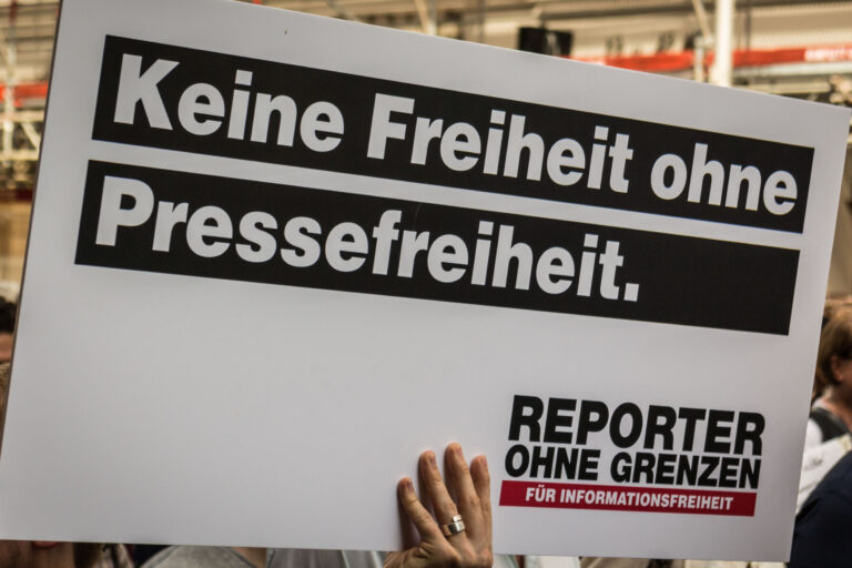 Turkse rechter spreekt Koerdische journalisten na vierhonderd dagen vrij
