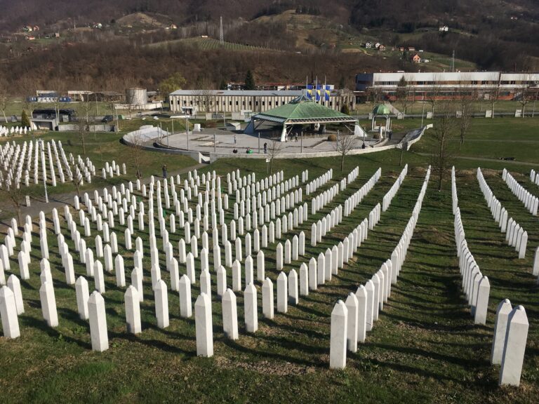 11 juli wordt herdenkingsdag van genocide in Srebrenica
