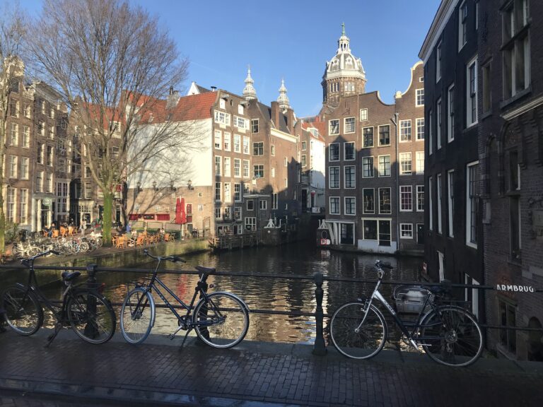 Amsterdamse wethouder is klaar met discriminerende ambtenaren