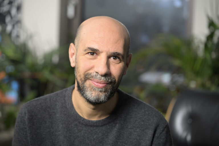 Abdelkader Benali nieuwe columnist bij de Kanttekening