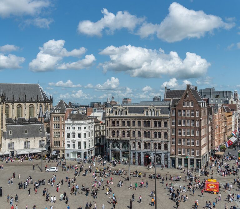 Spanningen lopen op over extra beladen Dodenherdenking