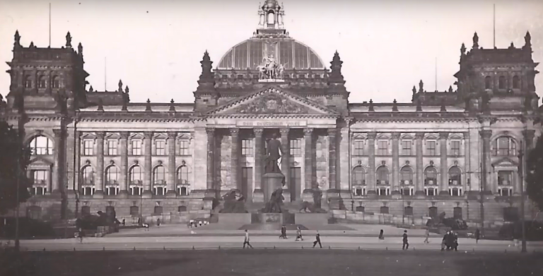 Recensie: Weimar Republiek werd als on-Duits beschouwd
