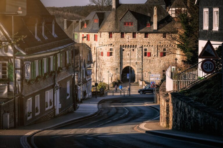 IS eist aanslag in Solingen op en verklaart Europa tot doelwit