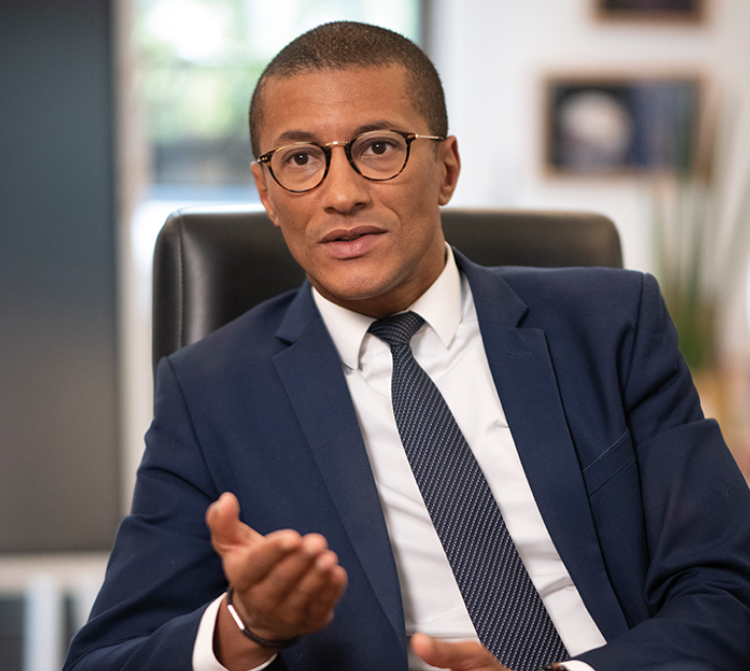 Wordt Karim Bouamrane Premier Van Frankrijk De Kanttekening