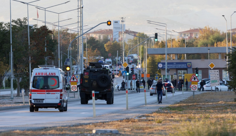 Turkije valt PKK-doelwitten in Syrië en Irak aan na de aanslag in Ankara