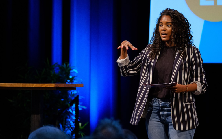 Commissariaat voor de Media: aandeel vrouwen op tv blijft achter