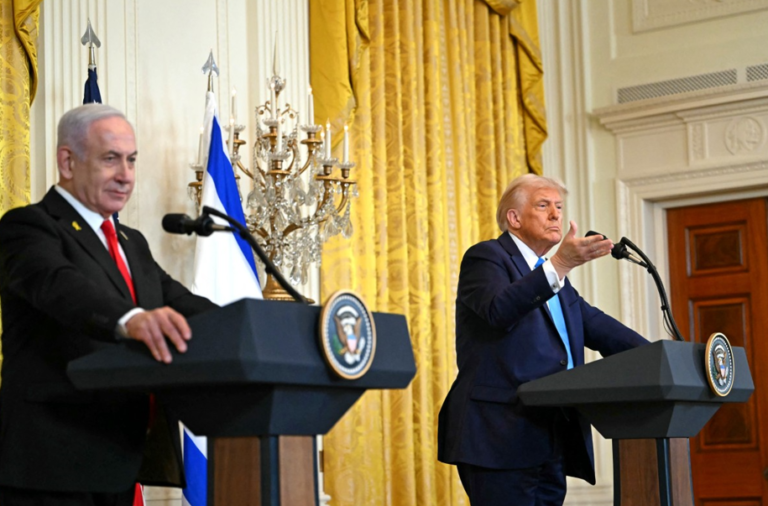 Trump wil Palestijnen verplaatsen en Gaza omvormen tot vakantieoord