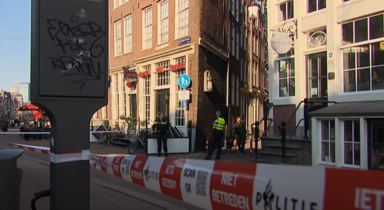 Vijf gewonden bij steekpartij op de Dam, verdachte riep ‘Kurwa’