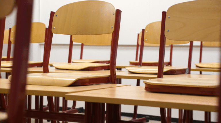 Oost-Vlaanderen stelt hoofddoekverbod in op provinciale scholen