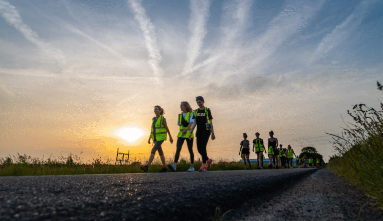 Duizenden lopen mee met de Nacht van de Vluchteling
