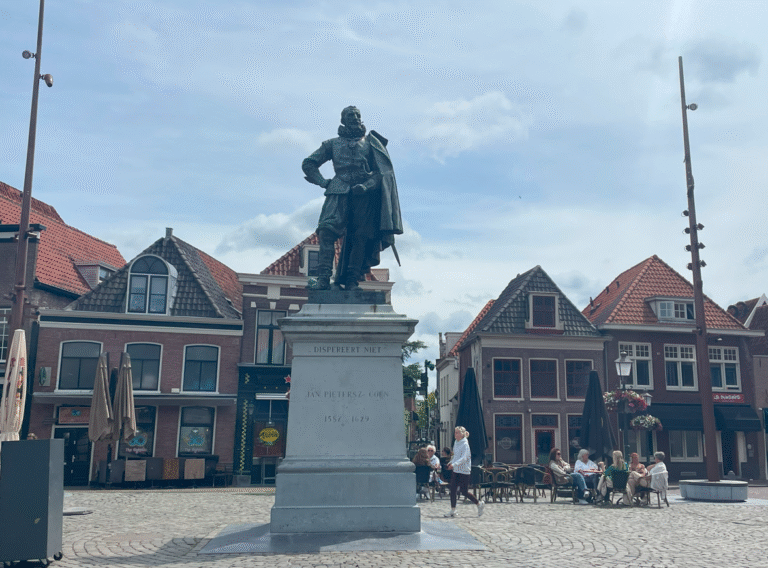 Hoe nu verder met het standbeeld van J.P. Coen? In Hoorn blijven ze verdeeld