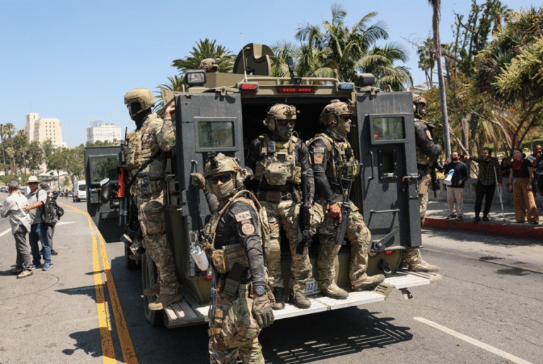 Gemaskerde agenten jagen op migranten in Los Angeles