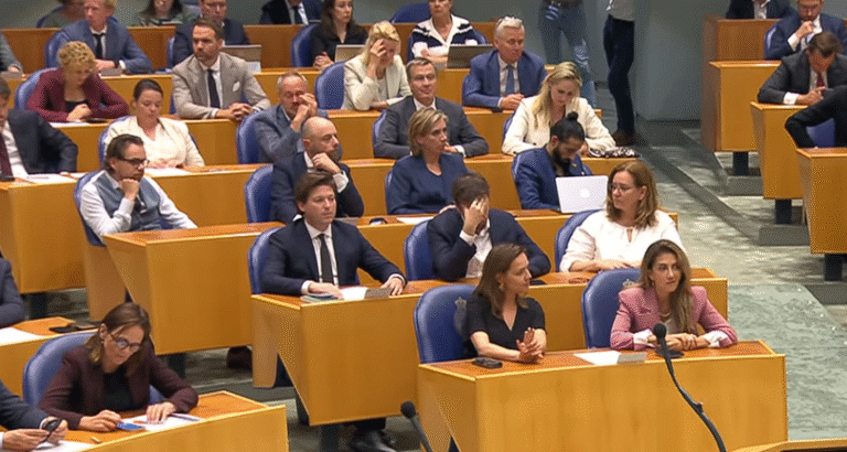 Wilders krijgt zijn zin: Kamer stemt in met strengste asielbeleid