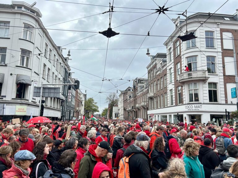 Derde Rode Lijn-demonstratie trekt een kwart miljoen bezoekers