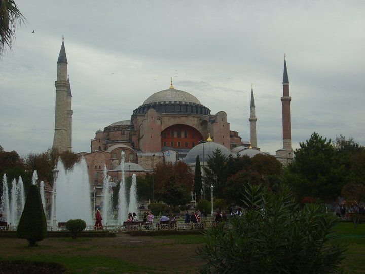 EU: Turkije schendt mensenrechten, Gülenbeweging niet op terreurlijst