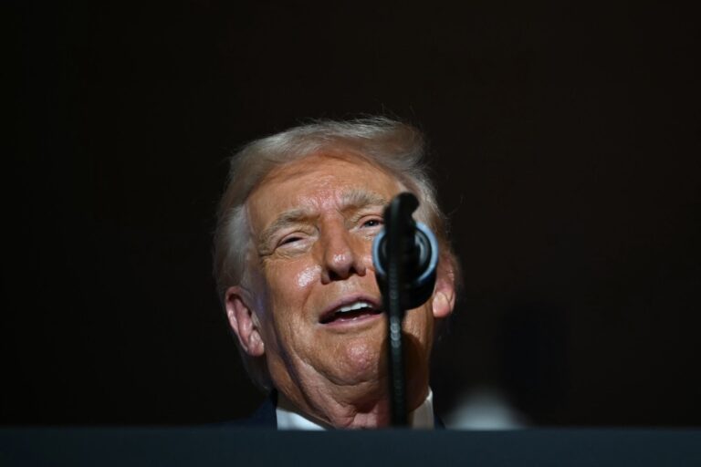 President Trump noemt Europa ‘in verval’ en ‘zwak’