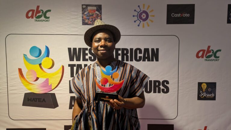 Vamba Sherif gaat jonge schrijvers in Liberia helpen