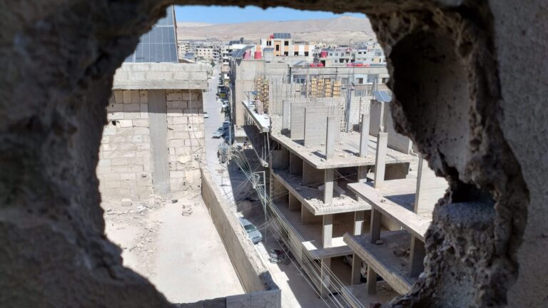 In deze Syrische stad bouwen inwoners een nieuw leven op tussen het puin