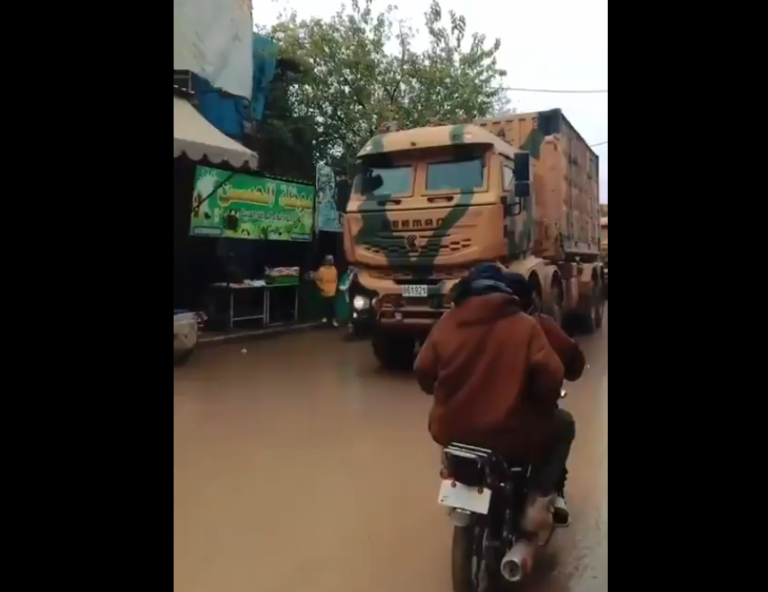 Turkse legervoertuigen trekken Noord-Syrische stad binnen