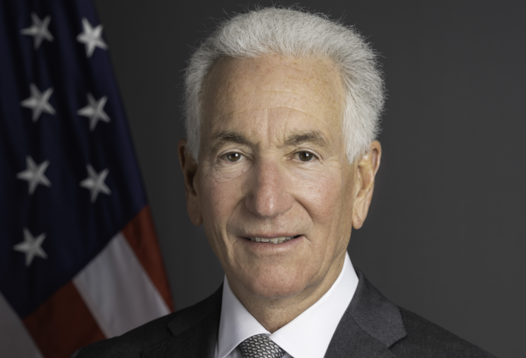 Amerikaanse ambassadeur weigert bij Franse minister op matje te komen