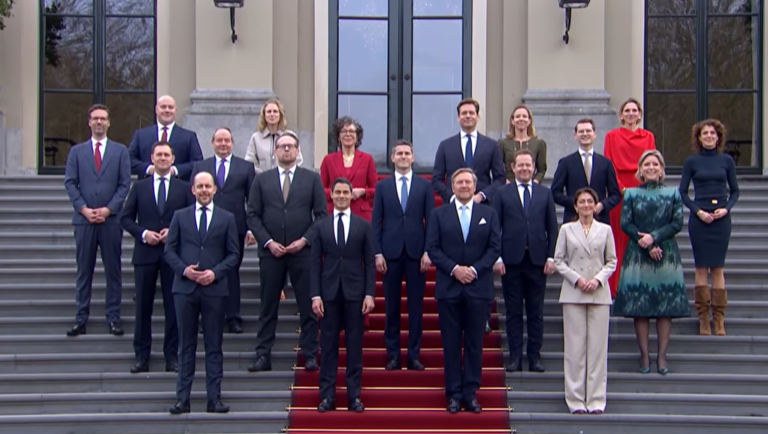 ‘De witte bordesfoto staat voor iets groters. En dit is precies waarom mensen afhaken’