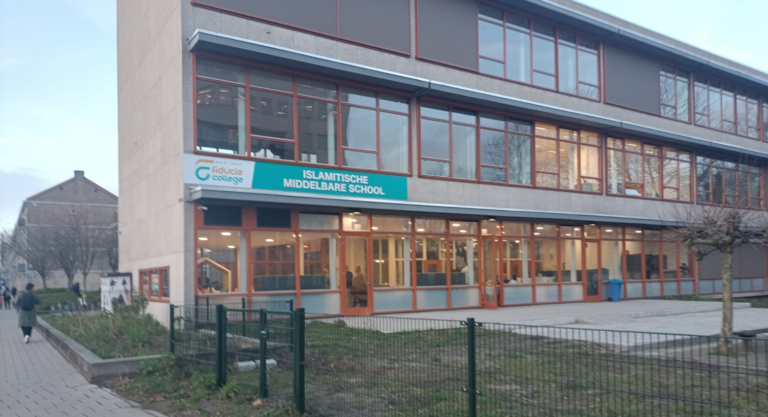 Zorgen over thuiszitters en ongelijkheid op kleurrijk onderwijsdebat