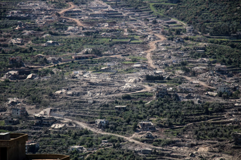 Libanese journalist gedood door Israëlische aanval in Zuid-Libanon, fotograaf raakt gewond
