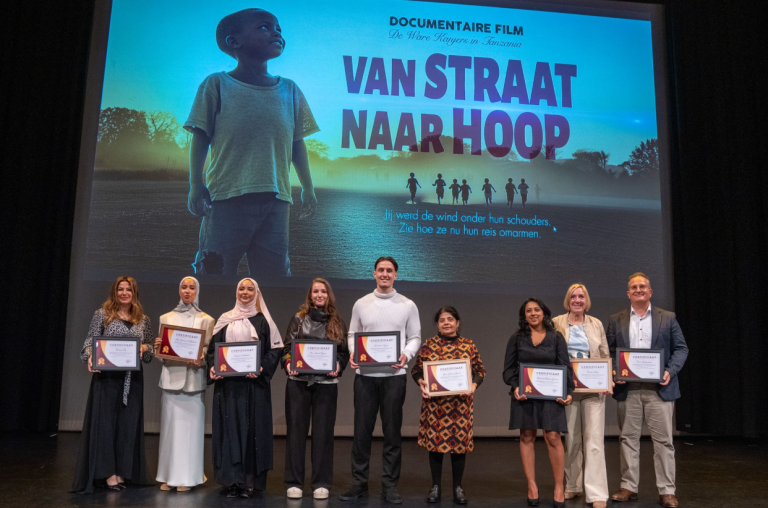Rotterdamse vrijwilligers zetten zich in voor kinderen in Tanzania