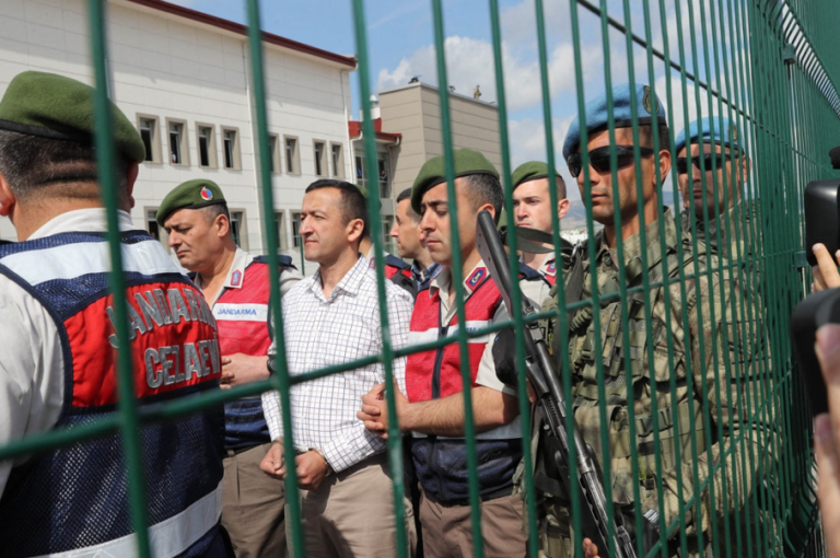 Gülen-sympathisanten over de nasleep van de coup: ‘Mijn verhaal is dat van duizenden’