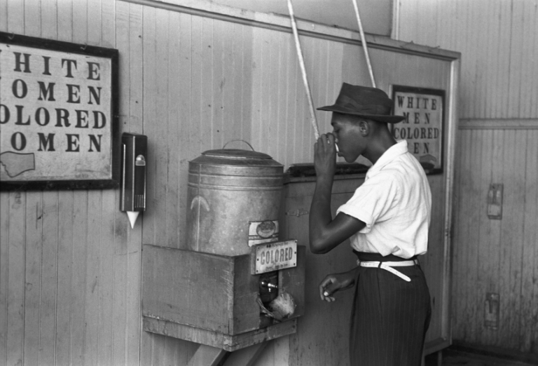 Ervaar je racisme, of is dit discriminatie?