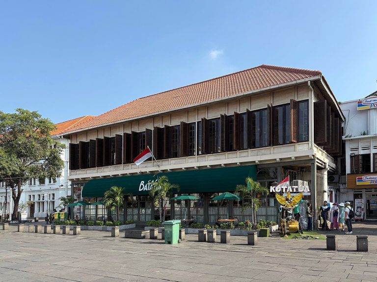 Waarom hebben Indonesische jongeren heimwee naar de VOC?