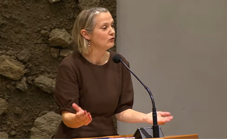 VVD-Kamerlid zorgt voor discussie over politieke neutraliteit van hulporganisaties
