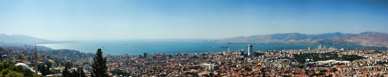 Zal de burgemeester van de seculiere stad Izmir zich aansluiten bij de AKP van Erdogan?