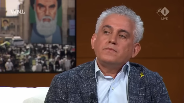 Yesilgöz ontvangt nieuw boek van islamcriticus Keyvan Shahbazi