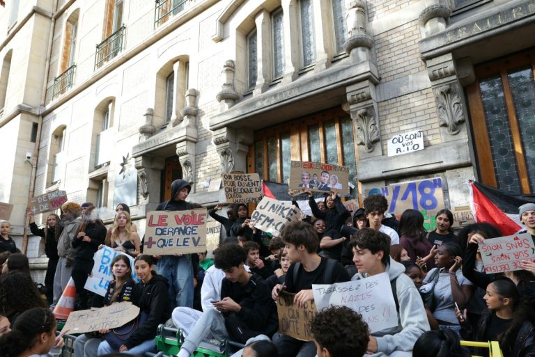 Meer dan 400 Franse scholen dicht door protesten