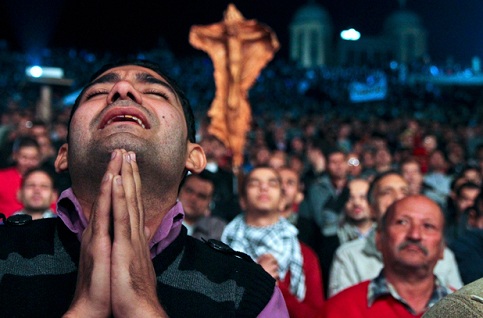 Christians-Muslims-peace.jpg Christians-Muslims-peace.jpg